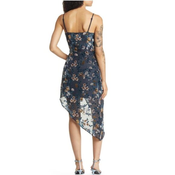 LULU's NWT Evenings with you floral velvet cocktail asymmetrical dress size L - Picture 2 of 11
